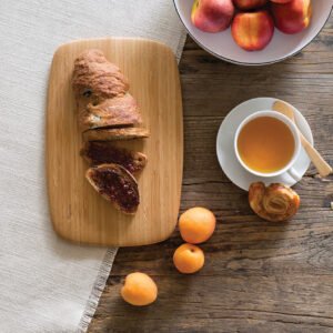 Classic Cutting & Serving Boards medium with tea - bambu
